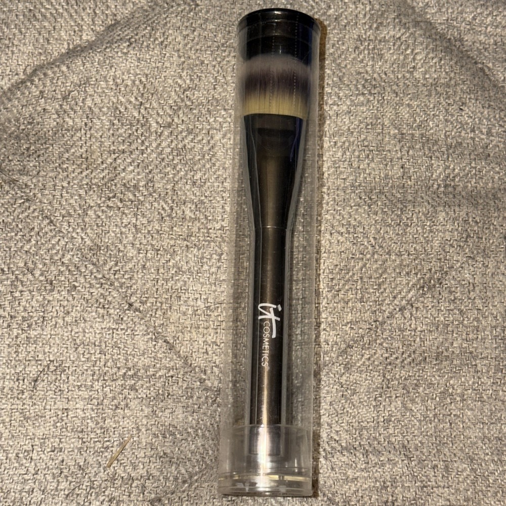 IT Cosmetics Heavenly Luxe Plush‎ Paddle Foundation Brush Sealed